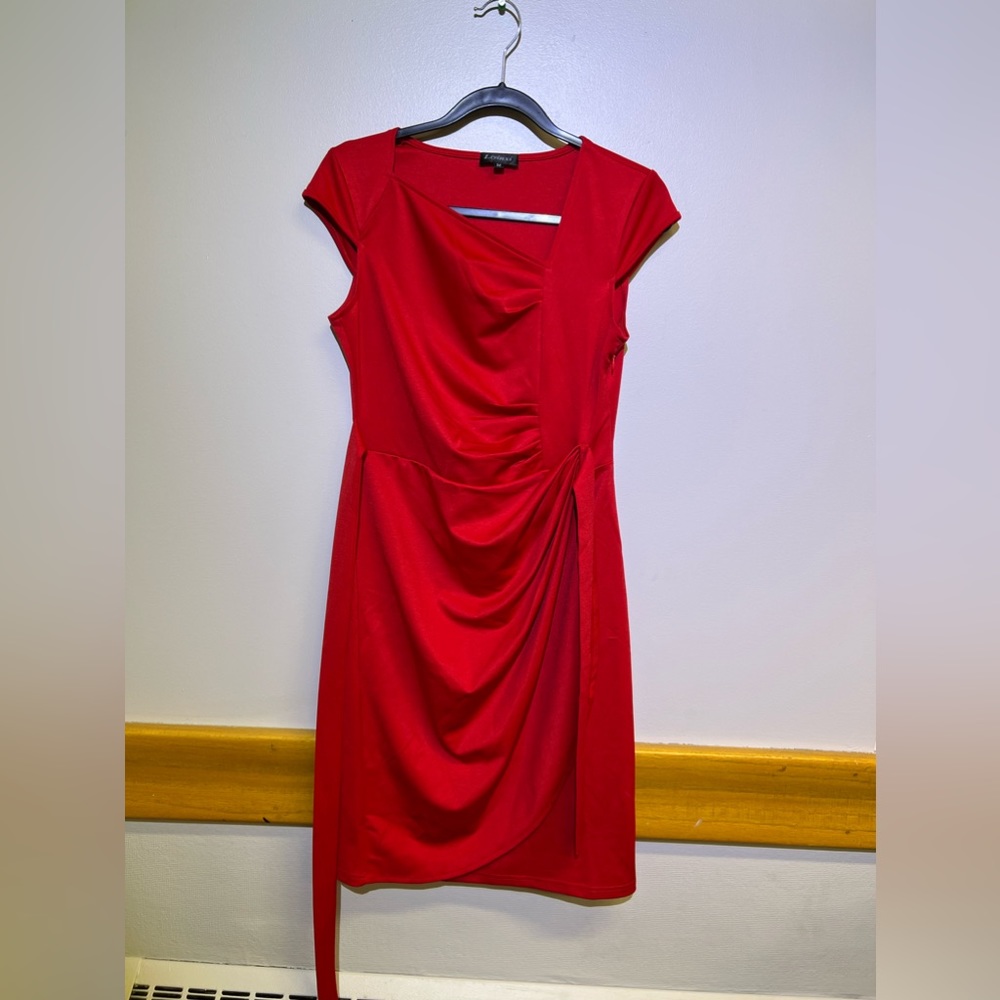 Dresses (size M) - Picture 9 of 9